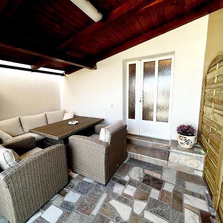Little Home Banjol ภายนอก รูปภาพ